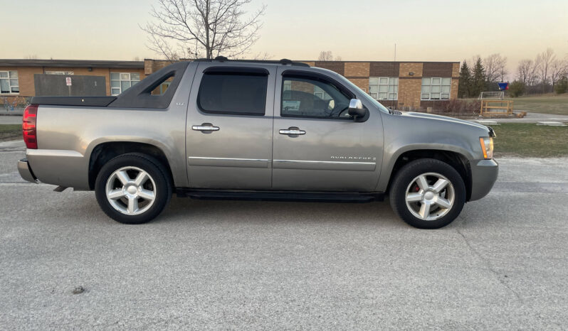 2009 Chevrolet Avalanche 4×4 ONLY 145K full
