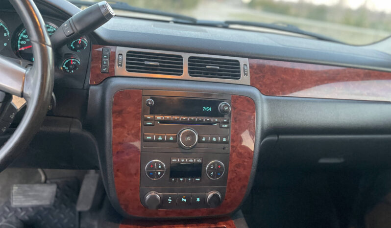 2009 Chevrolet Avalanche 4×4 ONLY 145K full