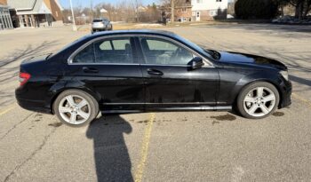 2010 Mercedes Benz C300 Executive AWD 244K KMS full