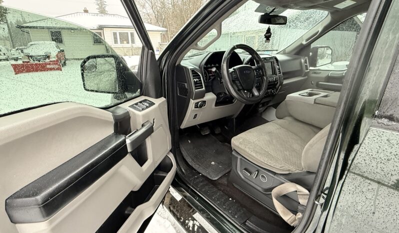 2016 F-150 SUPERCREW 6 Seater 4X4 231K full