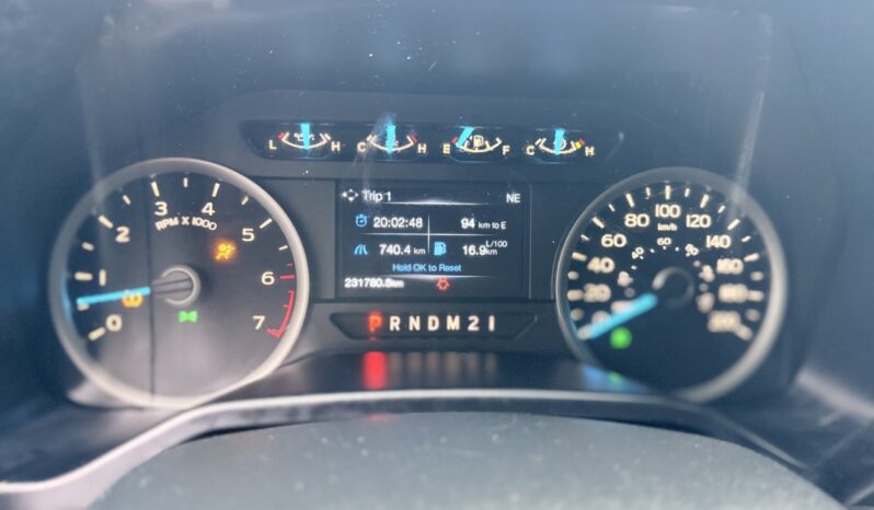 2016 F-150 SUPERCREW 6 Seater 4X4 231K full