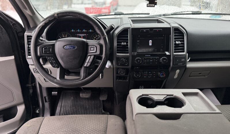 2016 F-150 SUPERCREW 6 Seater 4X4 231K full