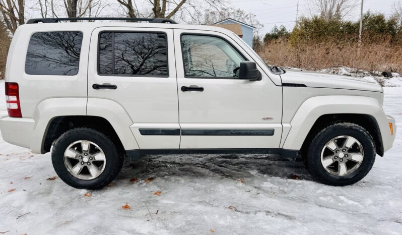 2008 Jeep Liberty 4X4 218K KMS full