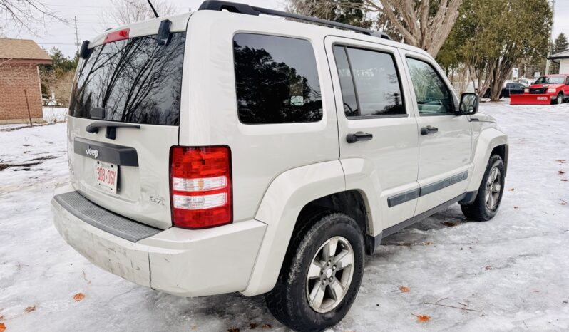 2008 Jeep Liberty 4X4 218K KMS full