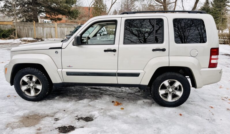 2008 Jeep Liberty 4X4 218K KMS full