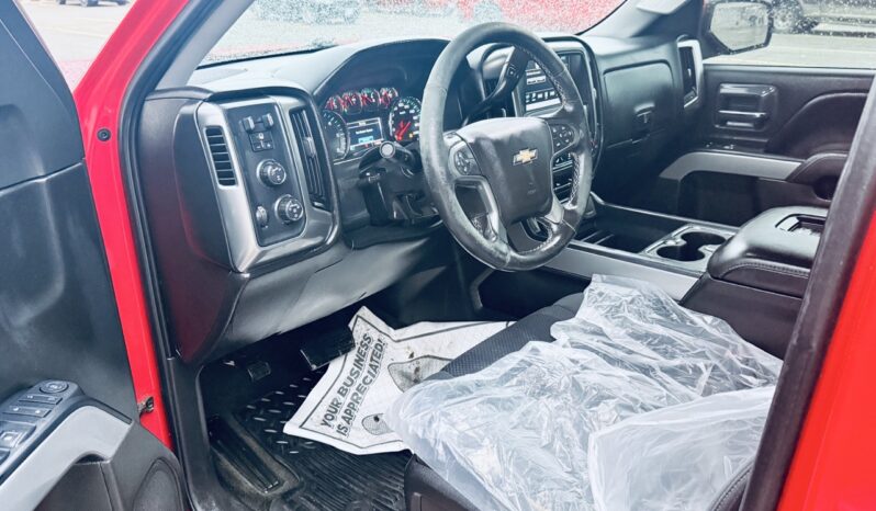 2017 Chevrolet Silverado 1500 Crew Cab 4X4 Z71 246K KMS full