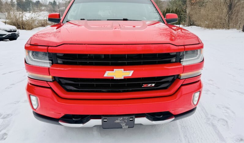 2017 Chevrolet Silverado 1500 Crew Cab 4X4 Z71 246K KMS full