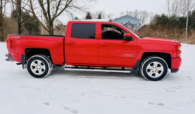 2017 Chevrolet Silverado 1500 Crew Cab 4X4 Z71 246K KMS full