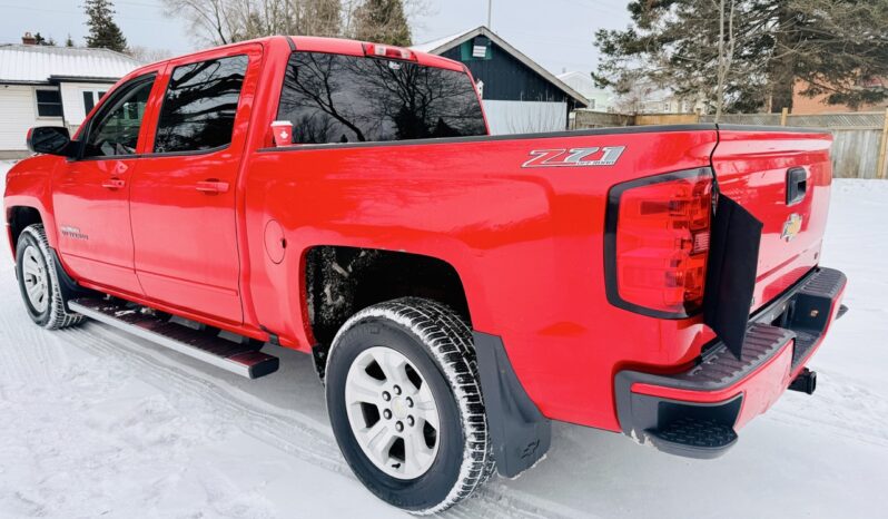 2017 Chevrolet Silverado 1500 Crew Cab 4X4 Z71 246K KMS full