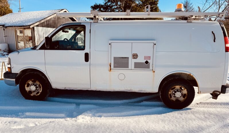 2009 Chevrolet Express 3500 211k full