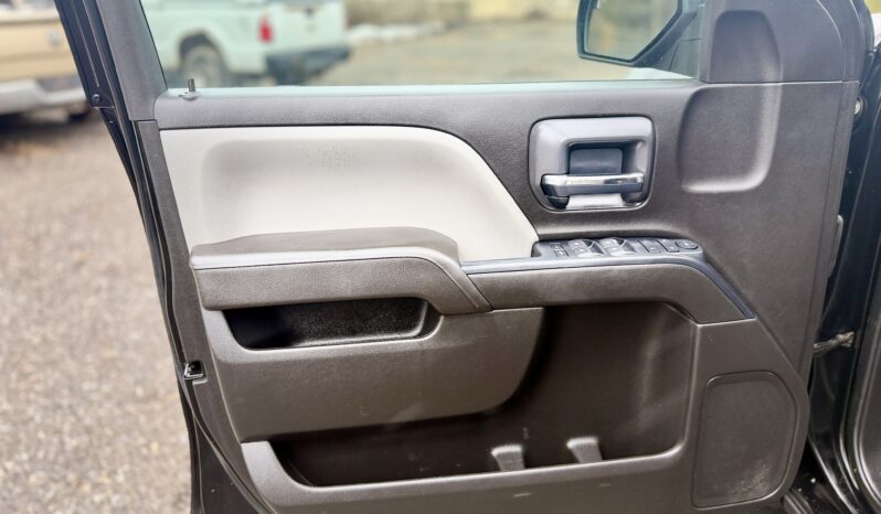 2017 Chevrolet Silverado 1500 Double Cab 4X4 Z71 275K KMS full